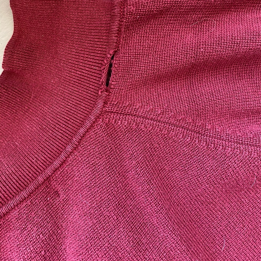 pullover sweater - Picture 3 of 3